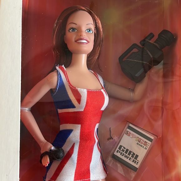 Rare 1997 Galoob Spice Girls doll - Geri Halliwell/Ginger Spice - Picture 7 of 7